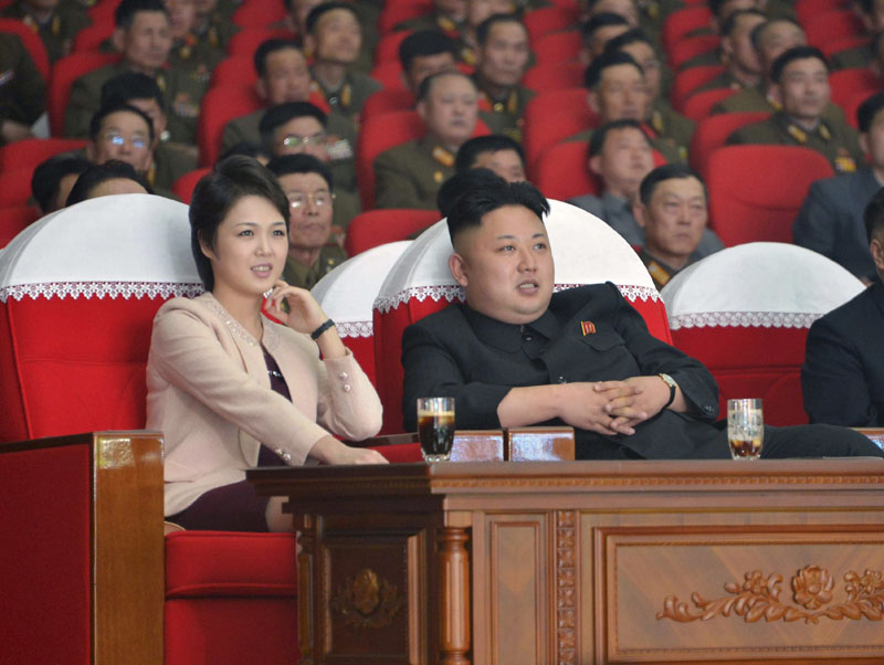 Kim Jong-un y su esposa