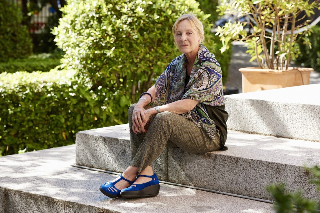 Soledad Puértolas, licenciada en periodismo y miembro de la Real Academia de la Lengua Española posa para una entrevista en el jardín de su sede en Madrid. Ganadora del Premio Planeta de 1989 y el Anagrama de ensayo en 1993