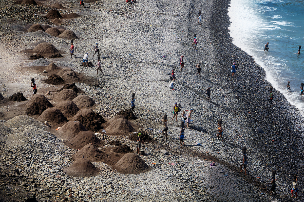 escasez de arena, saqueo de las playas