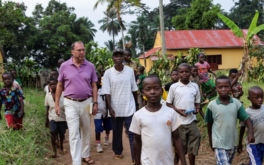 Peter Piot: "El coronavirus dejará una ola de secuelas crónicas" 2