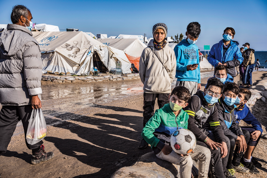 Lesbos: milagro fútbol club 7